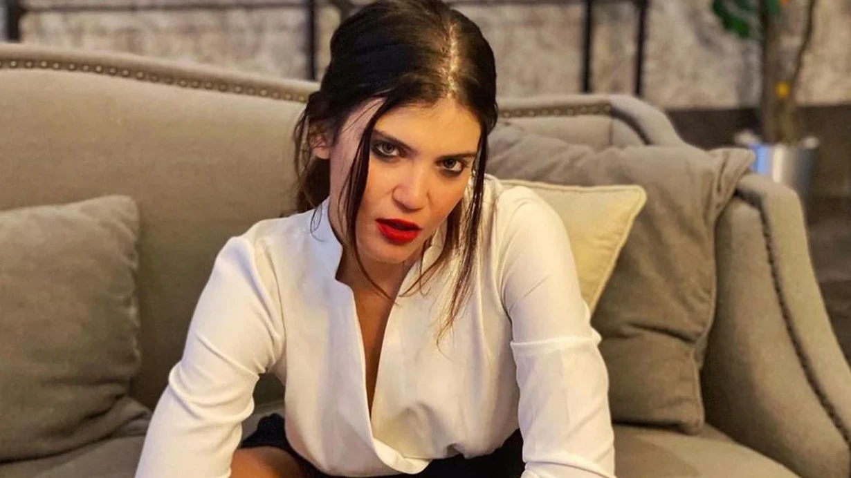 Kızılcık Şerbeti'nin Nilay'ı Feyza Civelek Gözaltına Mı Alındı1