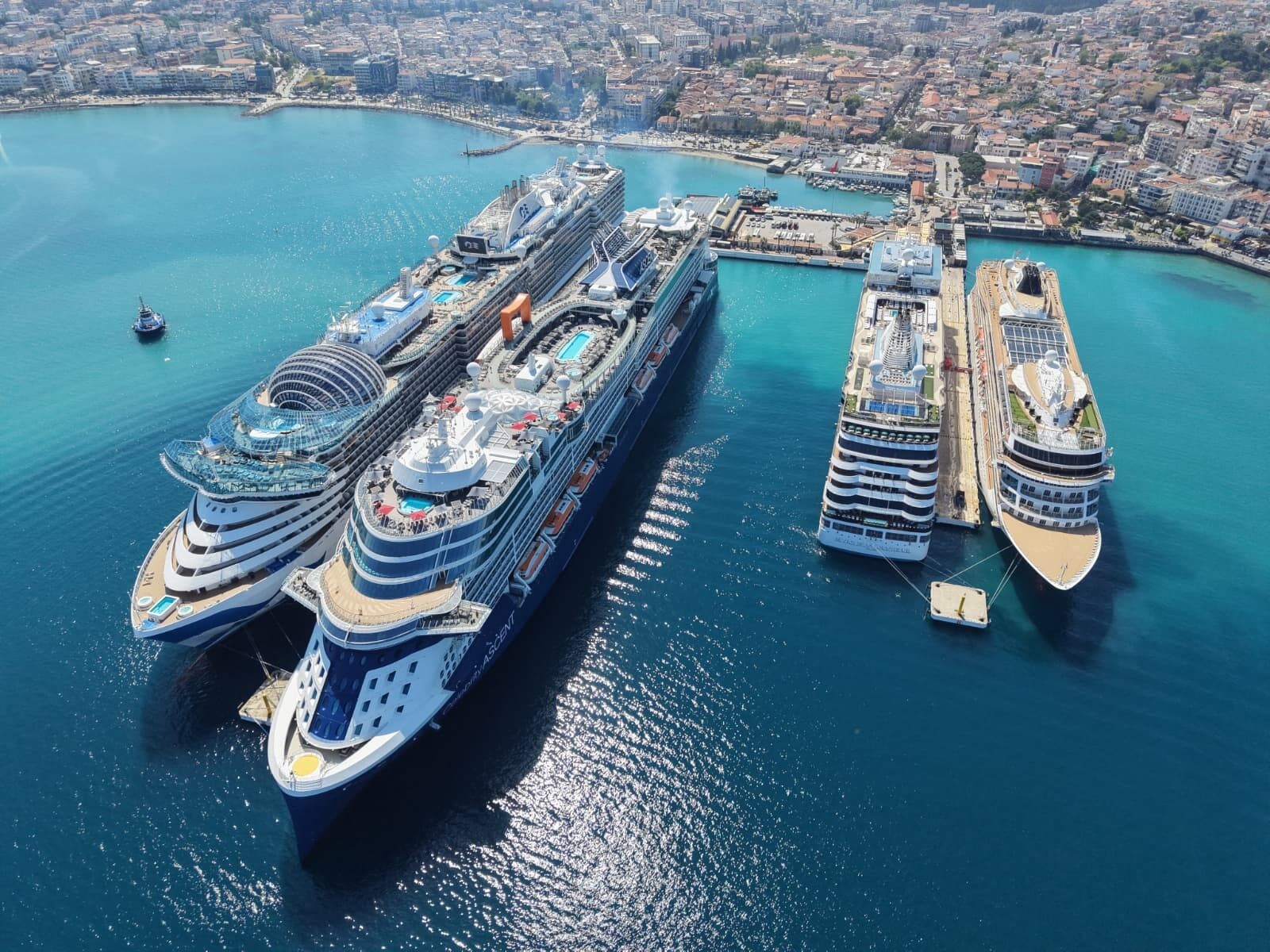 Kuşadası’nda Turizm Hareketliliği! 10 Bin Turist Ilçeye Akın Etti (2)