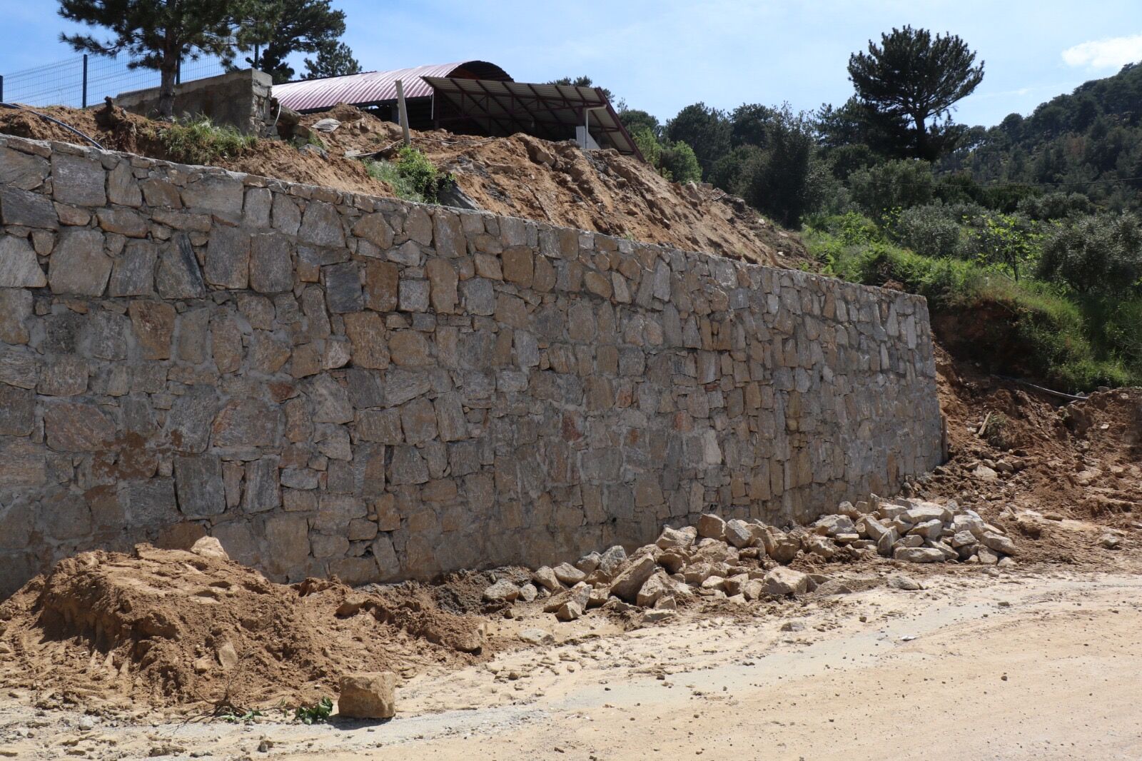 Madran Yayla Yolu Onarildi Gocuge Tas Duvarli Cozum 661135 F49E8A