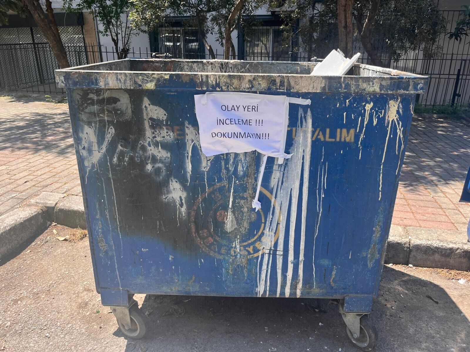 Mahallede Poşetlerin Içinden Vahşet Çıktı! Hekim Gözaltına Alındı (2)