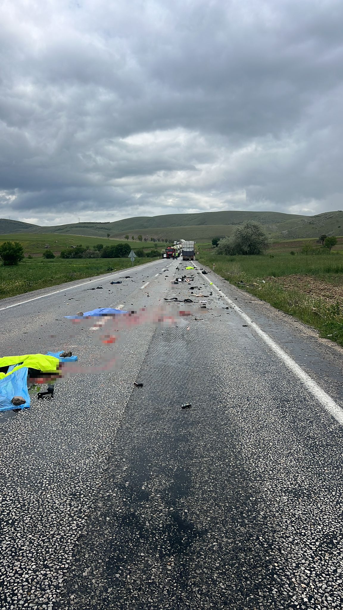 Motosiklet Tir’ın Altında Kaldı Feci Kaza Talihsiz Çifti Ayırdı (1)