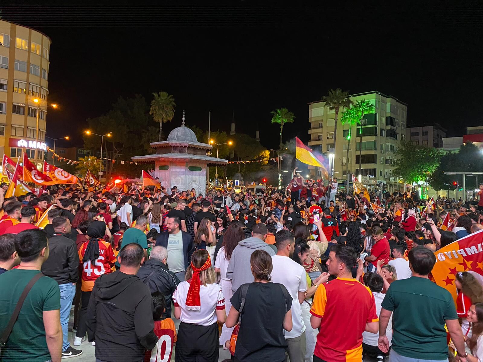 Nazilli’de Galatasaray Coşkusu Şampiyonluk Kutlamaları Devam Ediyor (2)