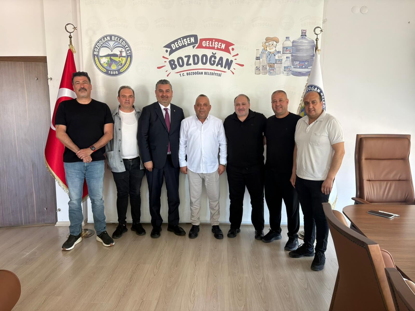 Nto Başkan Adayı Akgün, Başkan Özel Ile Bir Araya Geldi Yerel Yönetimlerle Eşgüdüm Vurgusu (1)
