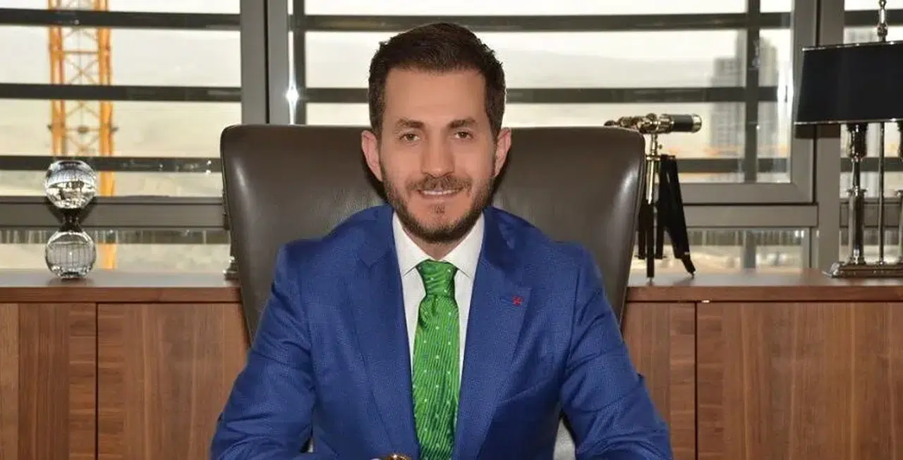 Özgür Peker Serveti Ne Kadar