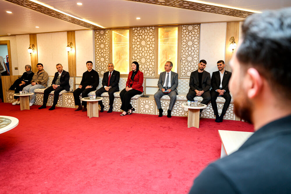 Rektör Kent öğrencilerle buluştu: Samimi sorular, net cevaplar