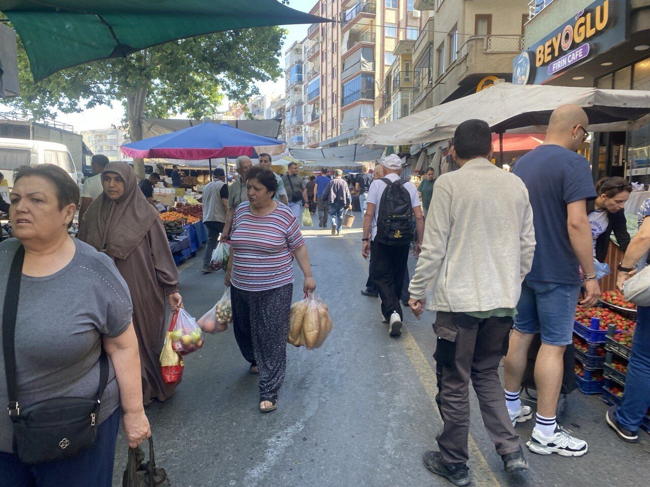 Salı pazarında arife yoğunluğu