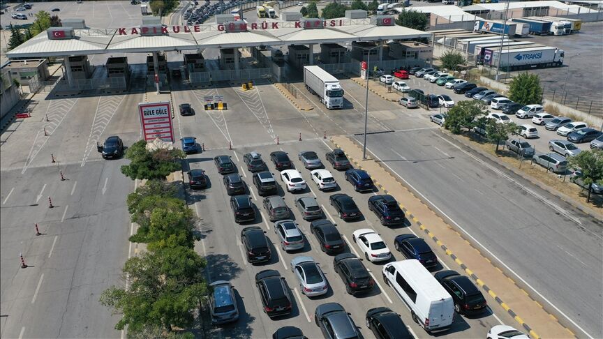 Türkiye Aynı Anda Yola Çıktı Bayramda Rekor Yolcu Bekleniyor2