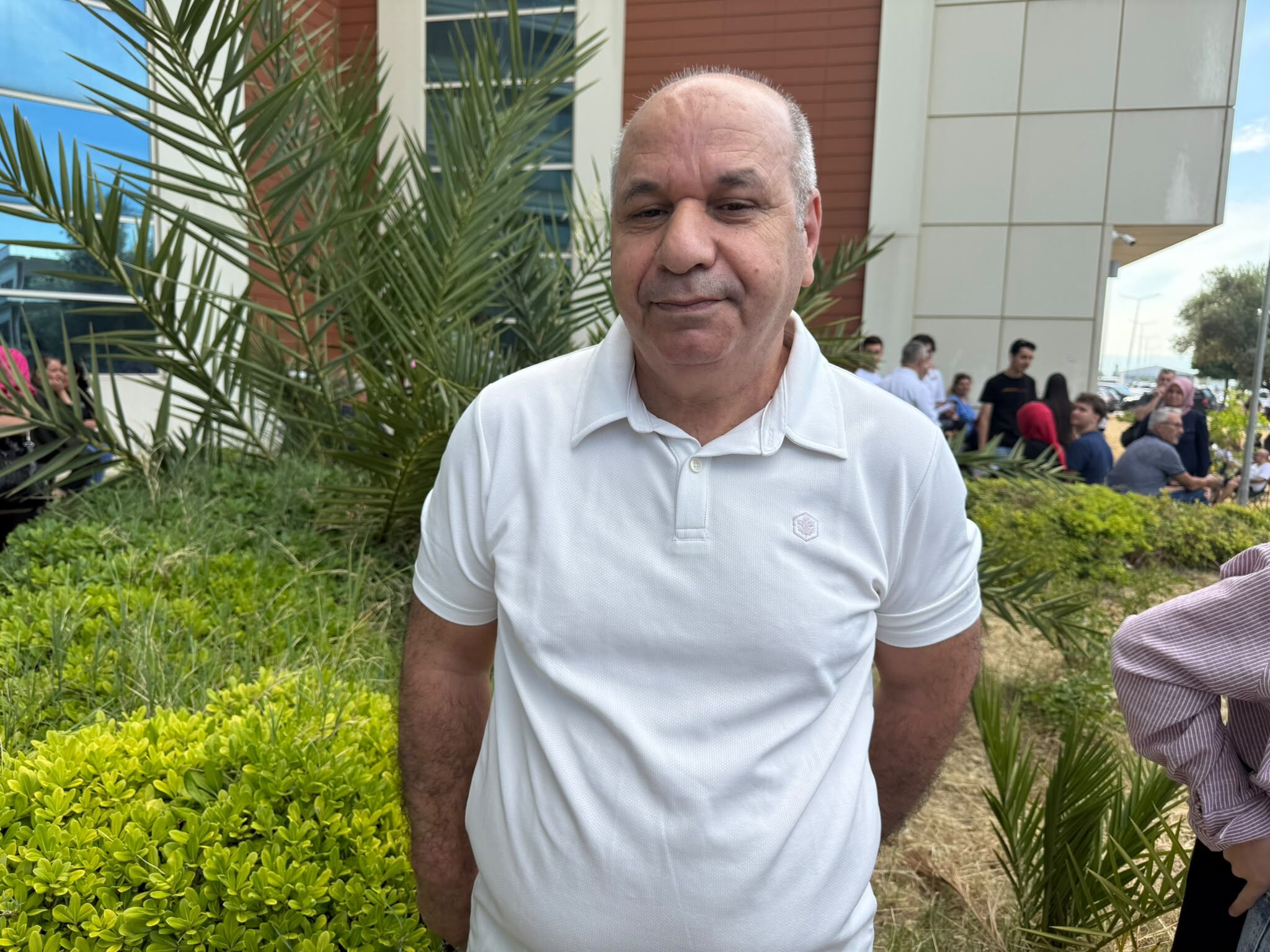 ADÜ kampüsünde heyecanlı bekleyiş: Veliler Hedef’e konuştu