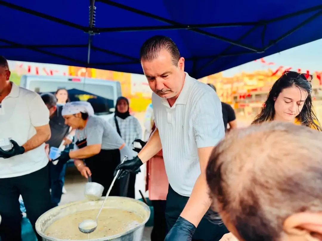 Ak Parti Efeler'den Aşure Hayrı (3)