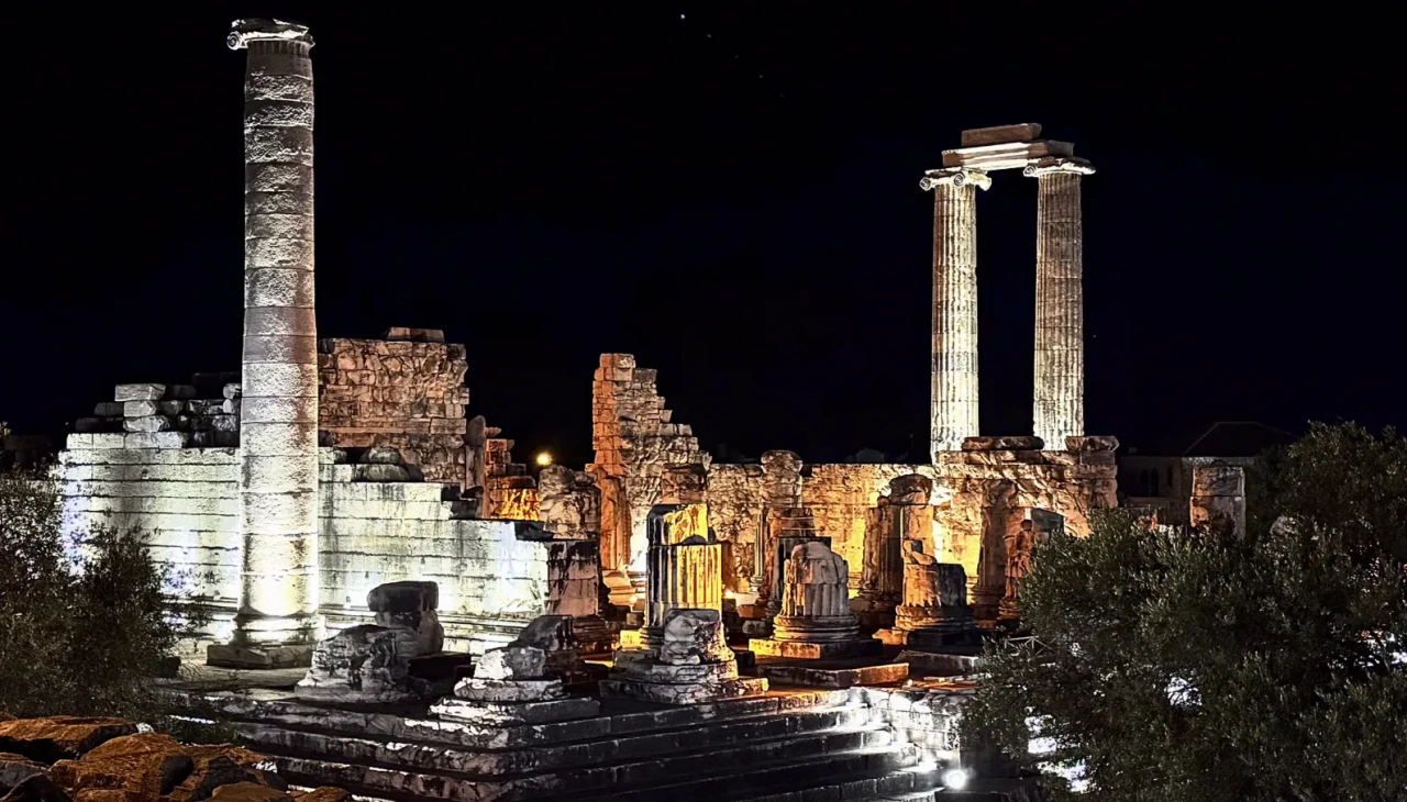 Apollon Tapınağı Akşam Saat Kaçta Ziyarete Kapanacak