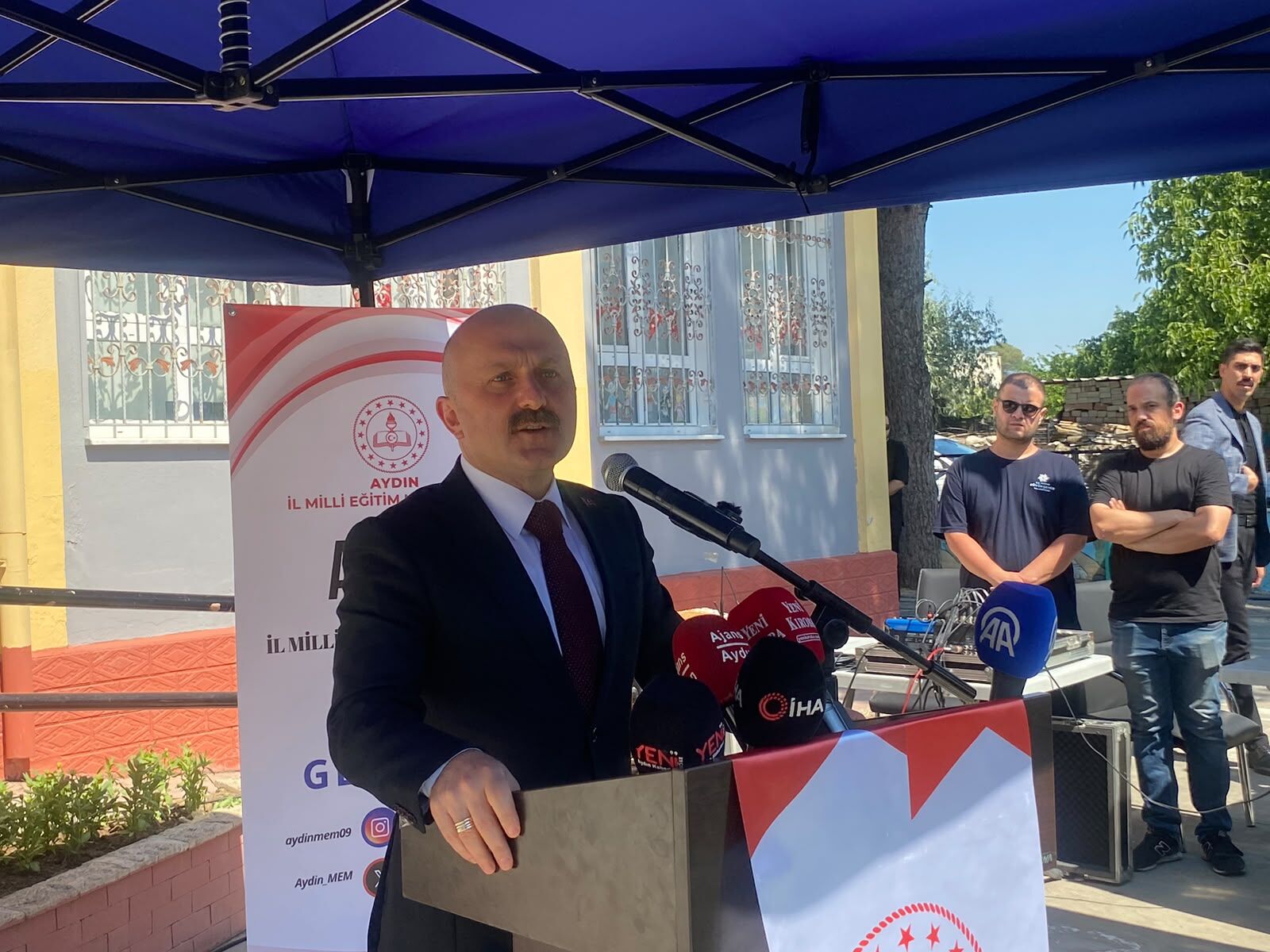 Aydın’da 190 bin öğrenci karne sevinci yaşadı