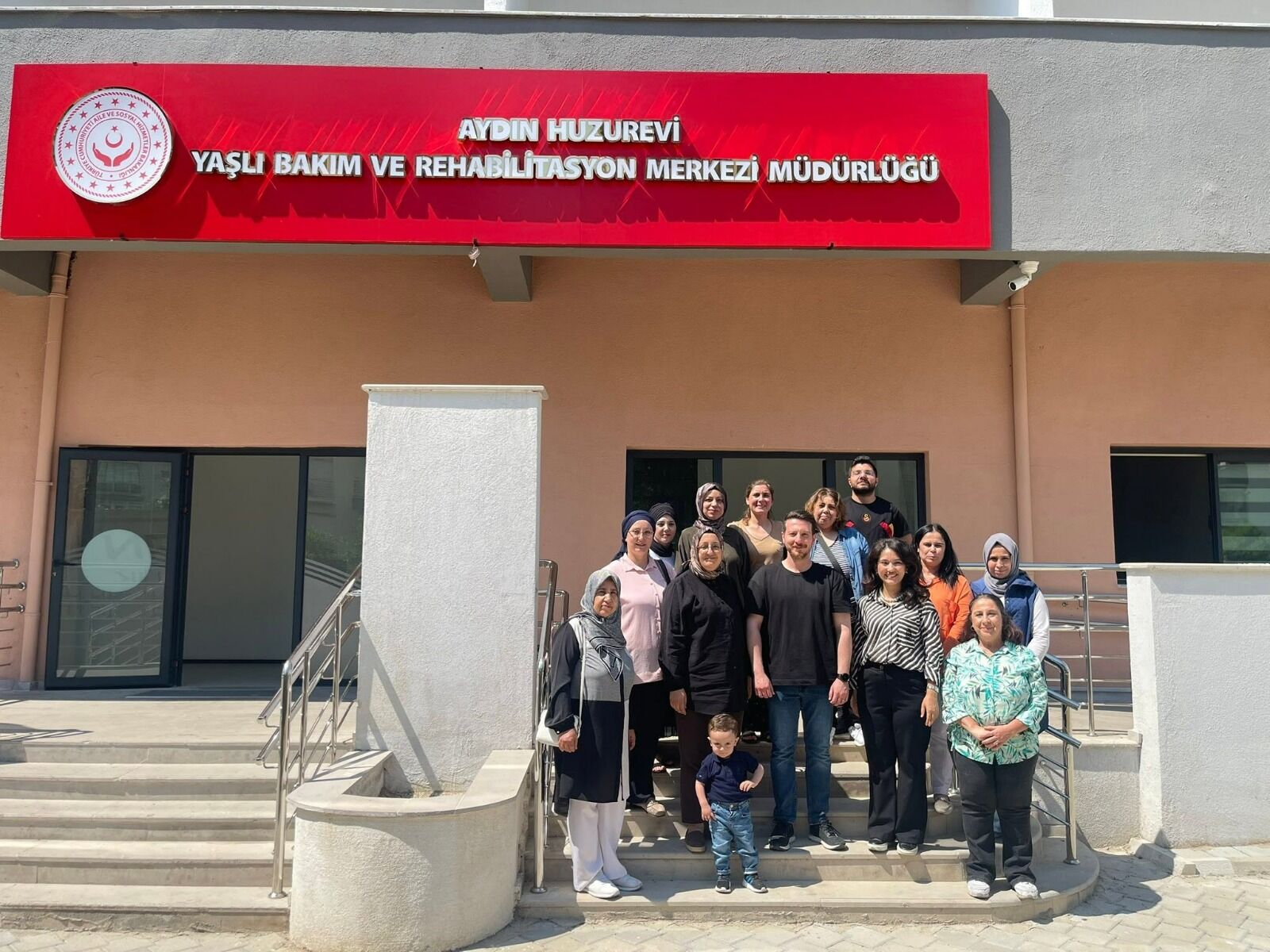 Aydın’da Ak Kadınlardan Babalar Günü’ne Özel Etkinlik Huzurevindeki Büyükleri Unutmadılar (4)
