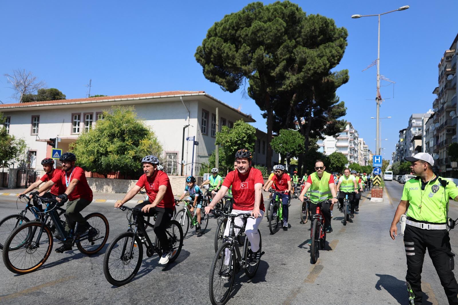Aydın’da anlamlı buluşma! Pedallar sağlıklı yaşam için döndü