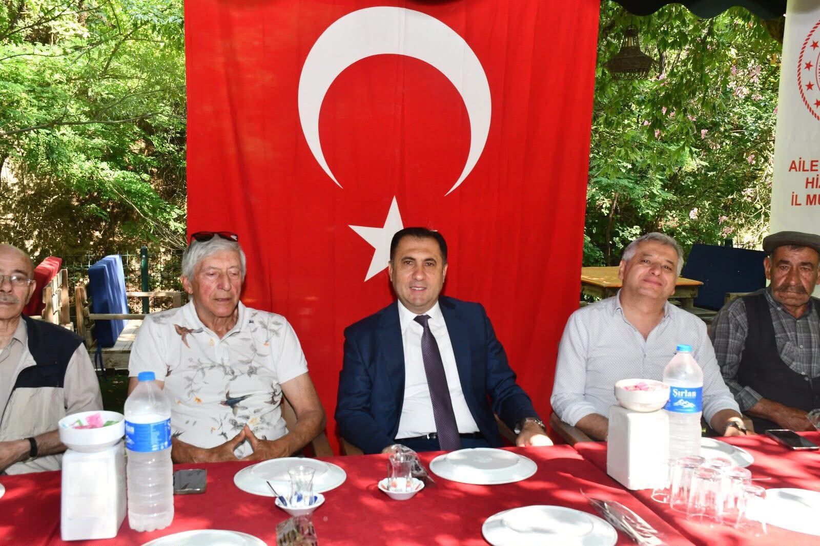 Aydın’da Babalar Günü’nde Şehit Babaları Unutulmadı Vefa Buluşmasında Duygu Dolu Anlar (5)