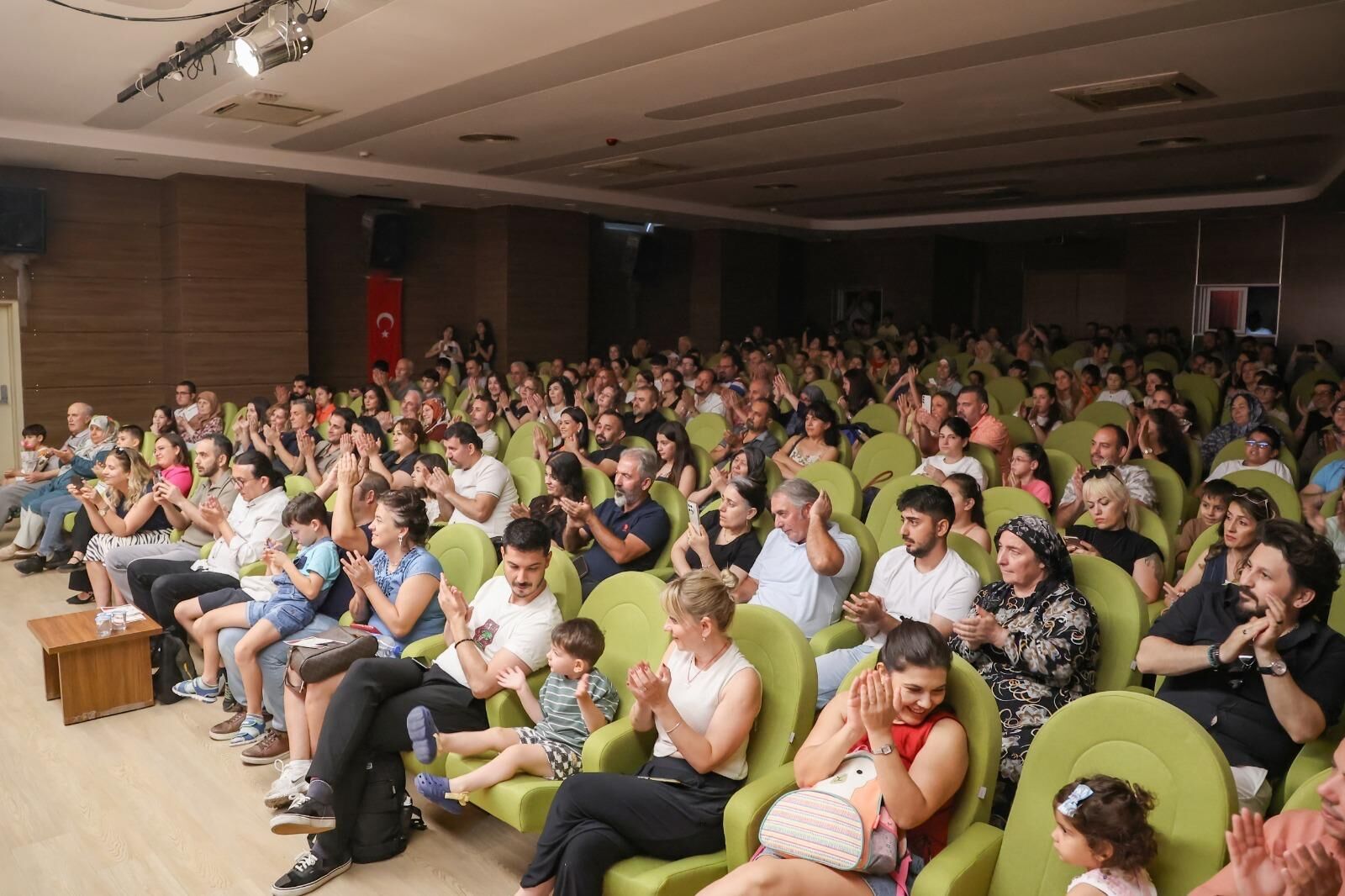 Aydın’da Bir Ilk Çocuklar Kendi Müzikallerini Sahneledi (1)