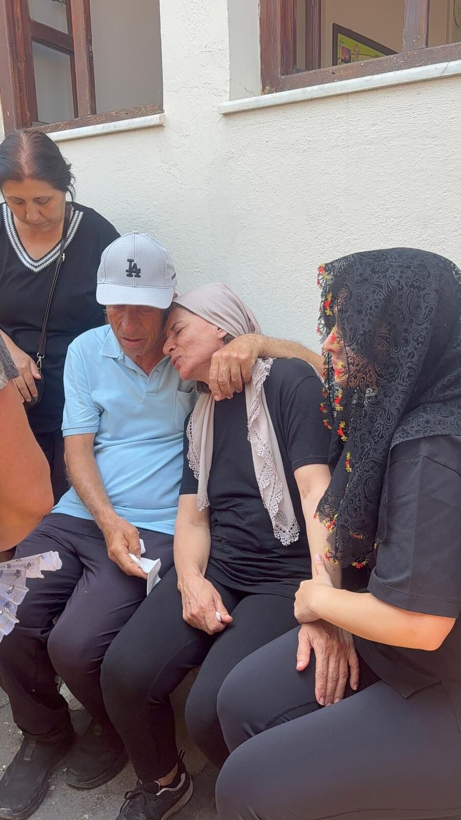 Aydın'da gözyaşları sel oldu Ece İrtem'e zor veda