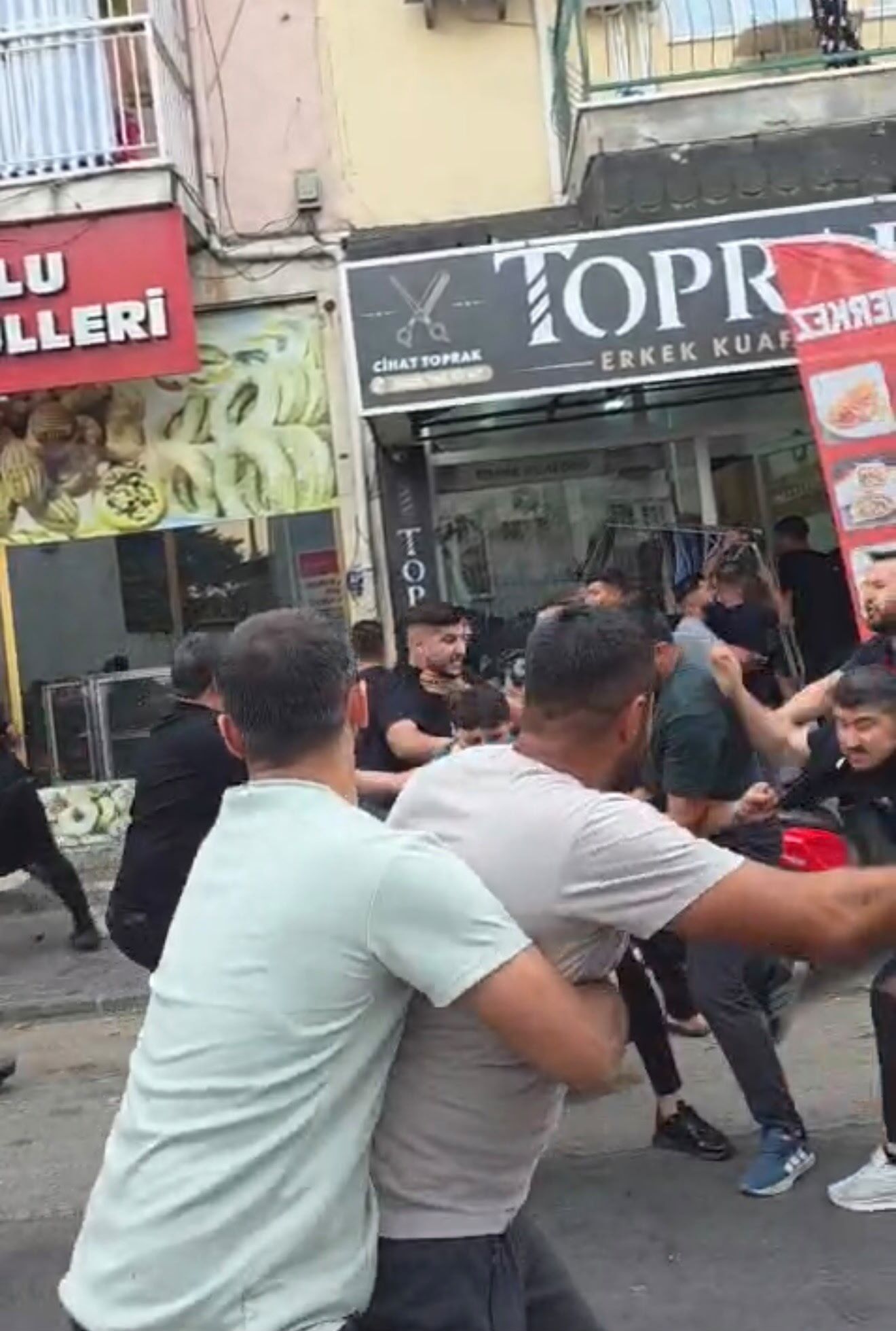 Aydın'da Tekme Tokat Kavga! Yaralı Polis Var (1)