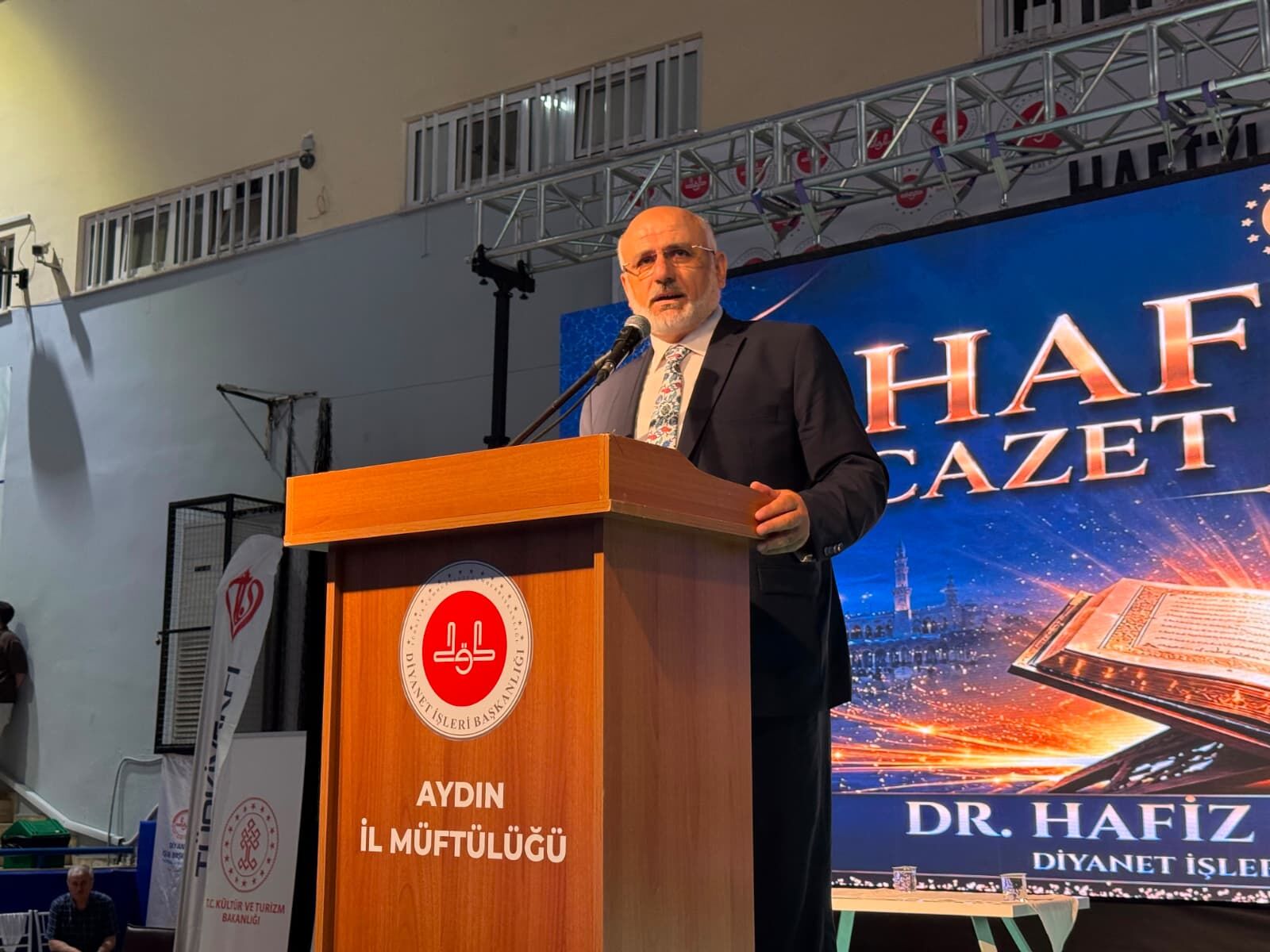 Aydın’daki kuran bülbüllerine anlamlı program: 115 hafız görkemli törenle icazet aldı