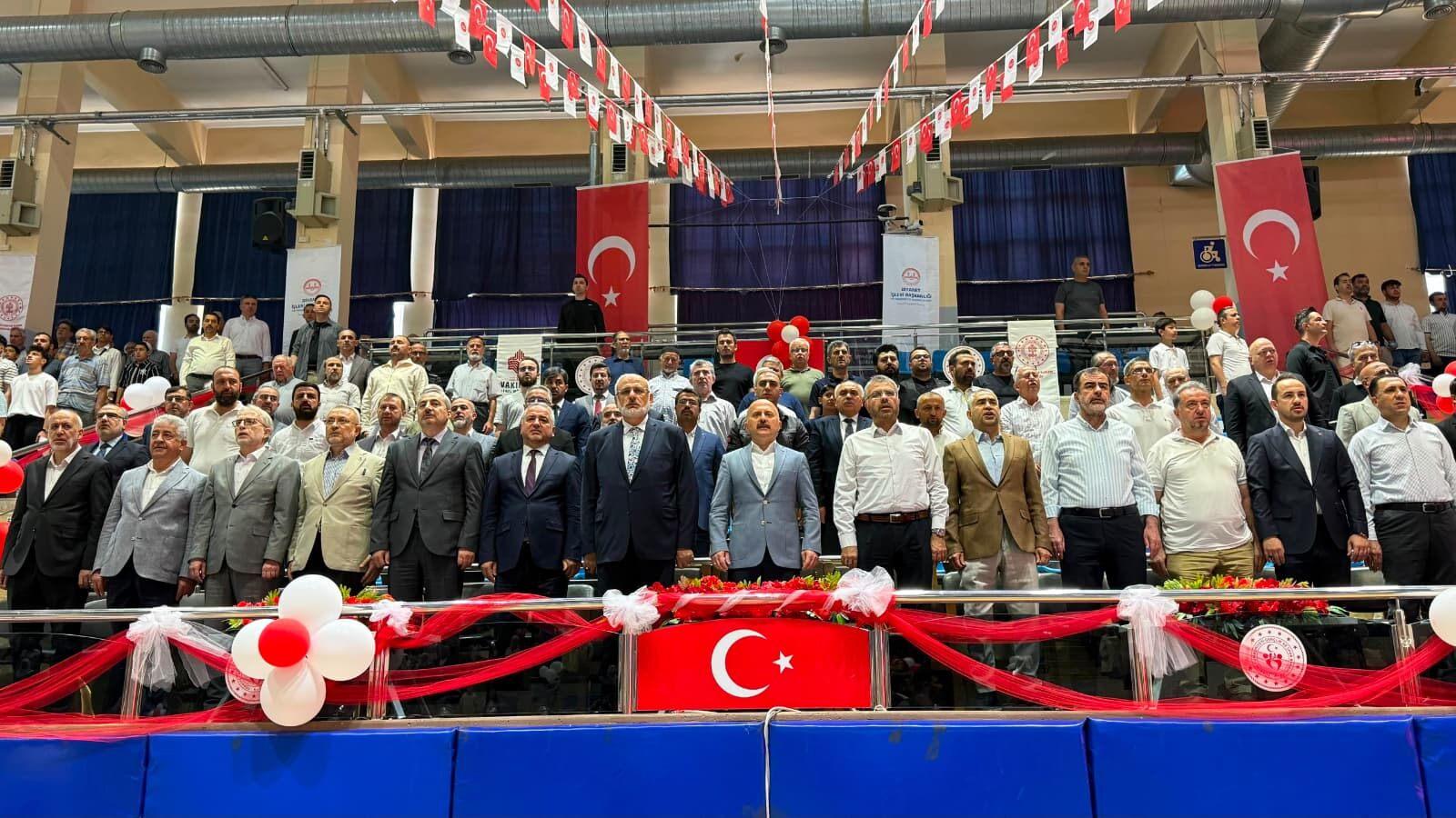Aydın’daki kuran bülbüllerine anlamlı program: 115 hafız görkemli törenle icazet aldı