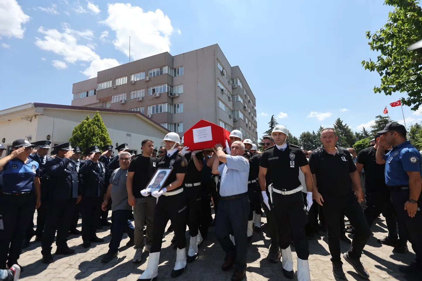 Aydınlı Şehit gözyaşlarıyla uğurlandı