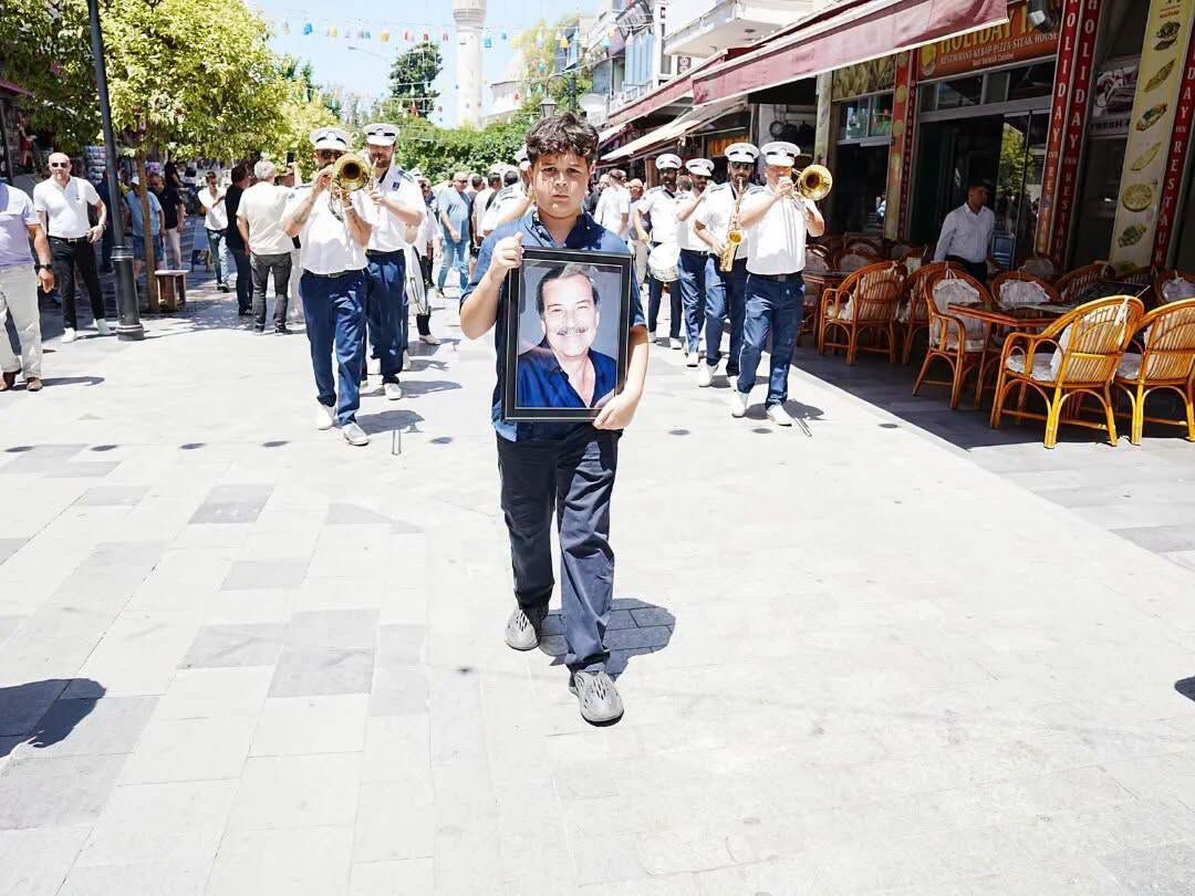 Berberoğlu’nun Cenazesine Mutlak Butlan Gölgesi Düştü Chp Aydın’da Soğuk Rüzgarlar Esiyor (5)