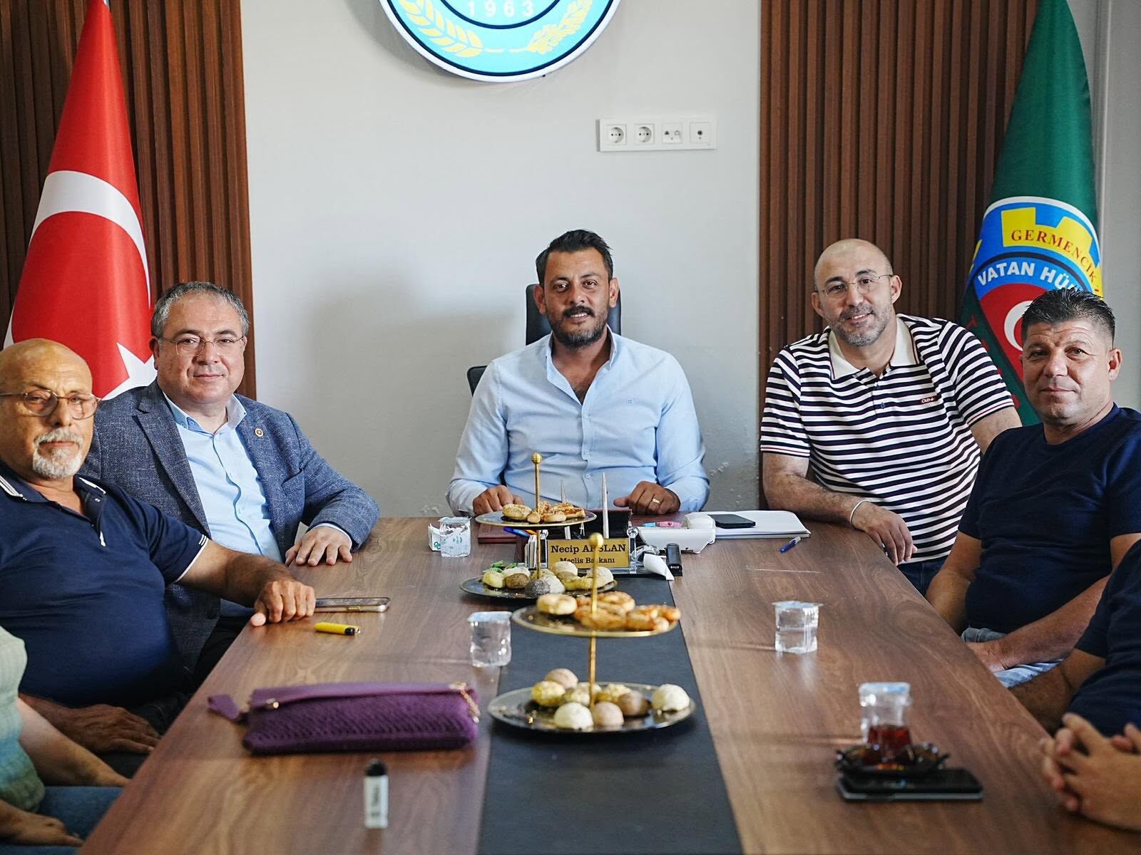 Chp’li Karakoz; “Çiftçi Dertli, Emekli Dertli, Emekçi Dertli” (3)