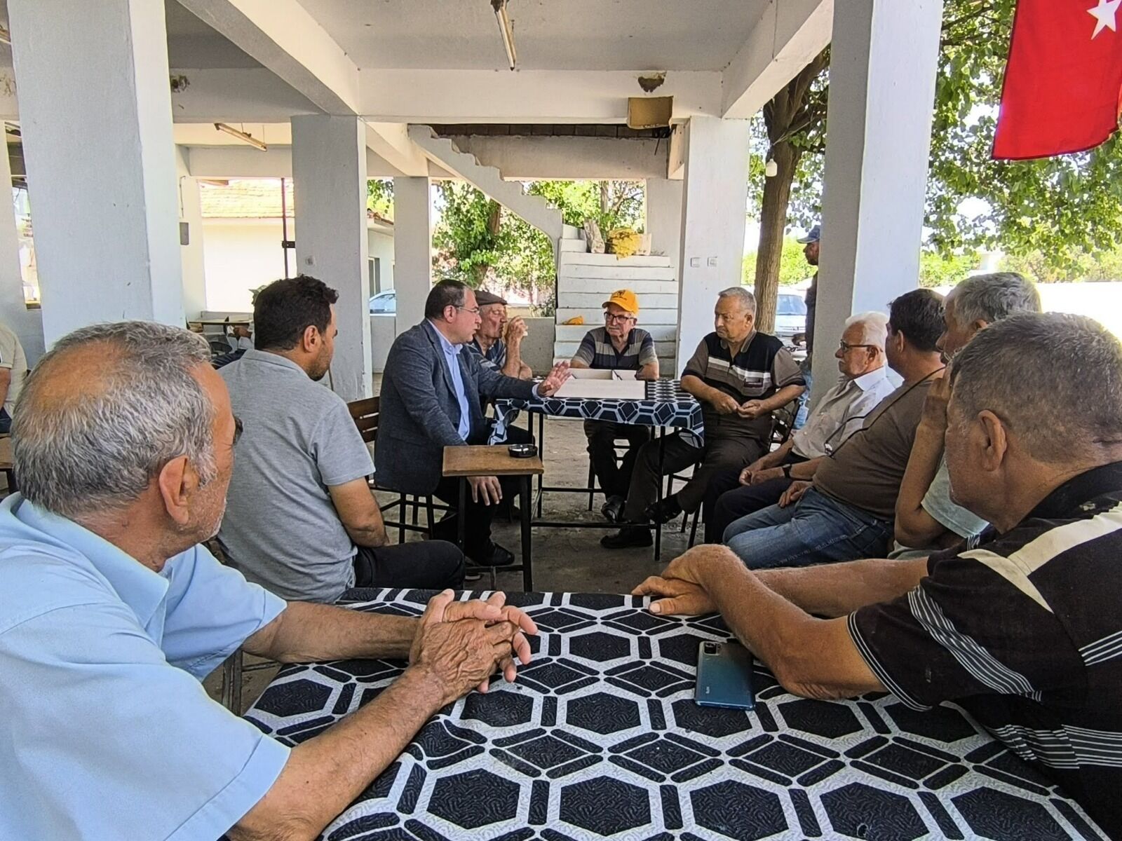 Chp’li Karakoz; “Çiftçi Dertli, Emekli Dertli, Emekçi Dertli” (5)