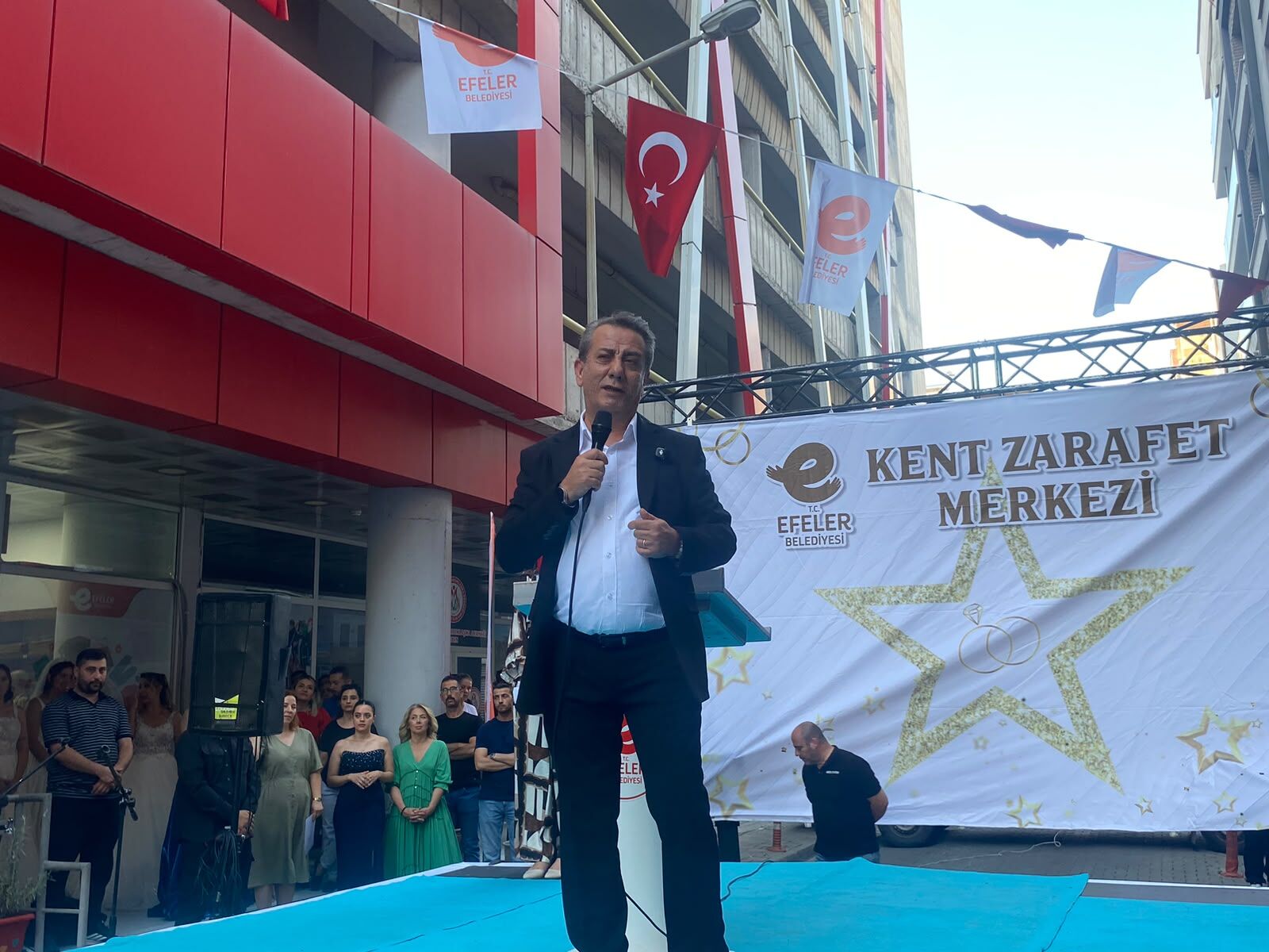 Efeler Belediyesi’nden Görkemli Açılış Kent Zarafet Merkezi’ne Defile Damga Vurdu (4)