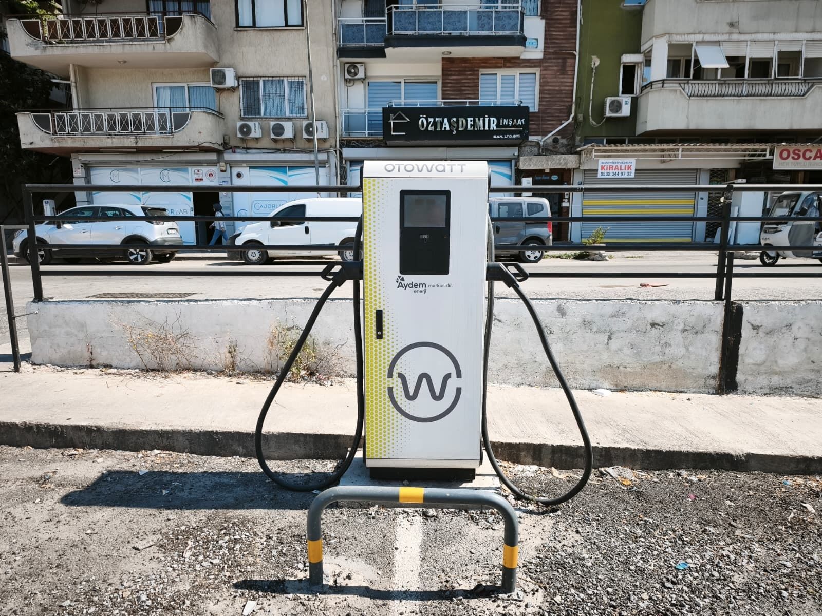 Efeler’de elektrikli araç şarj istasyonları hizmette