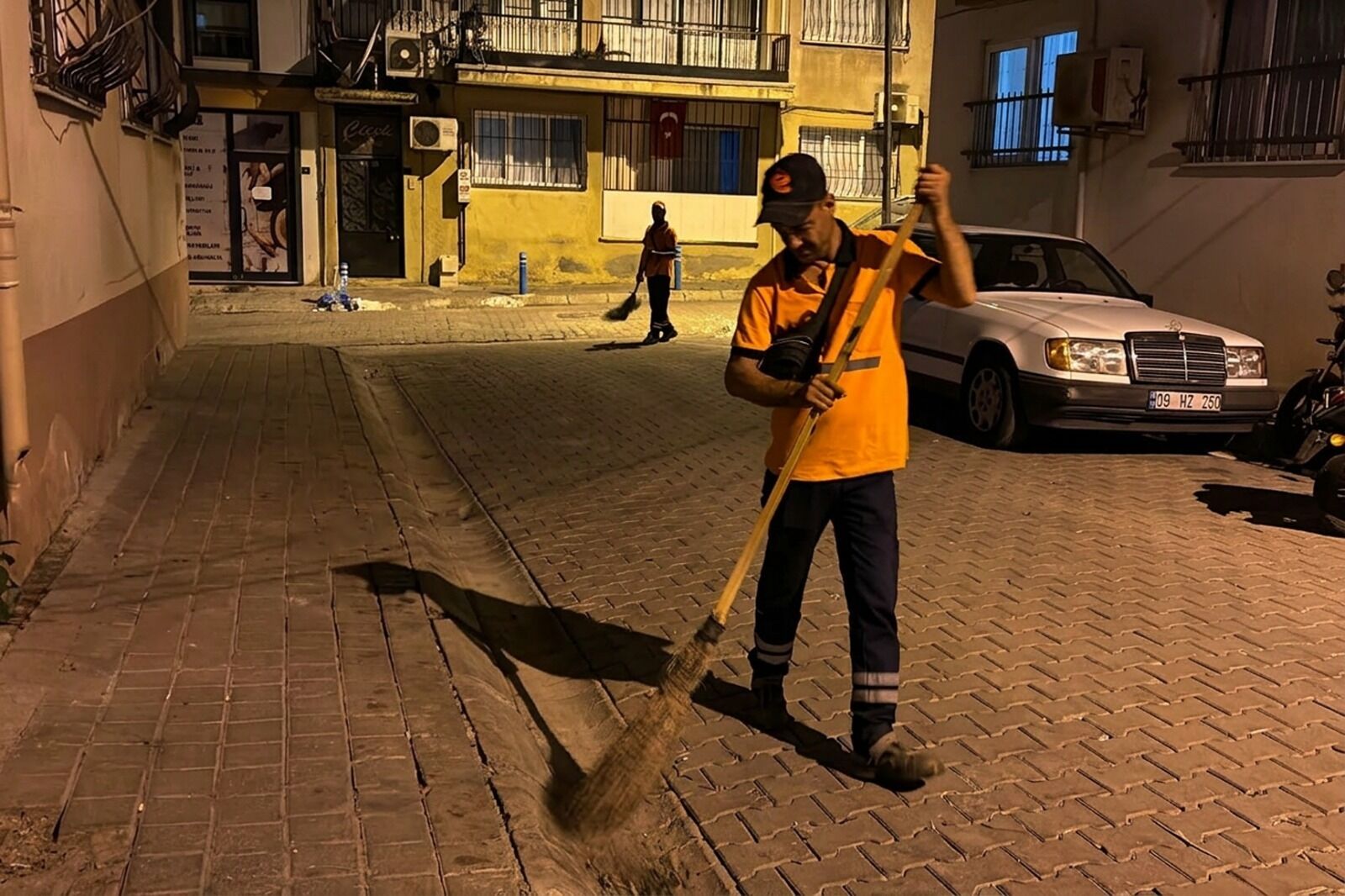 Efelerde Temizlik Calismalari Suruyor Semt Pazarlari Piril P 670730 36792F
