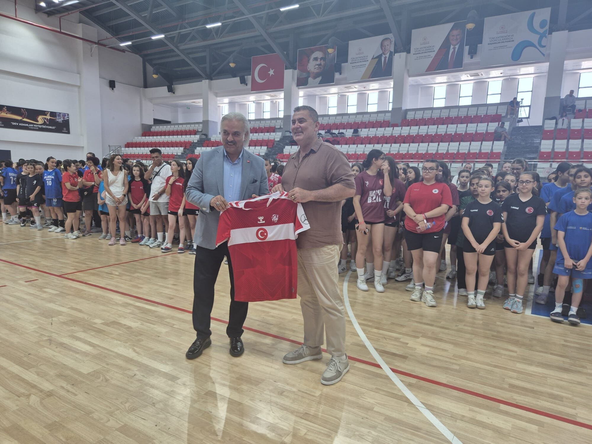 Hentbolda Türkiye'nin kalbi Aydın'da atıyor