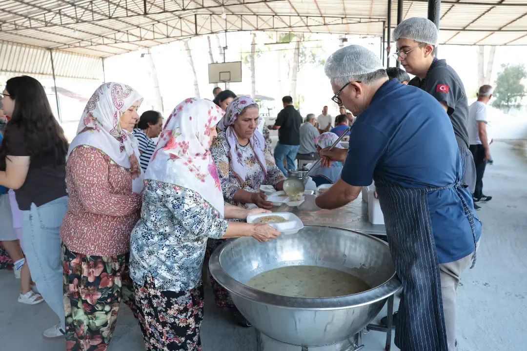 İncirliova'da aşure ve keşkek hayrı düzenlendi 