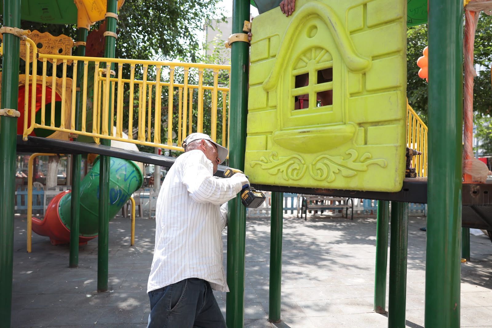 İncirliova’da parklarda bakım ve onarım çalışmaları