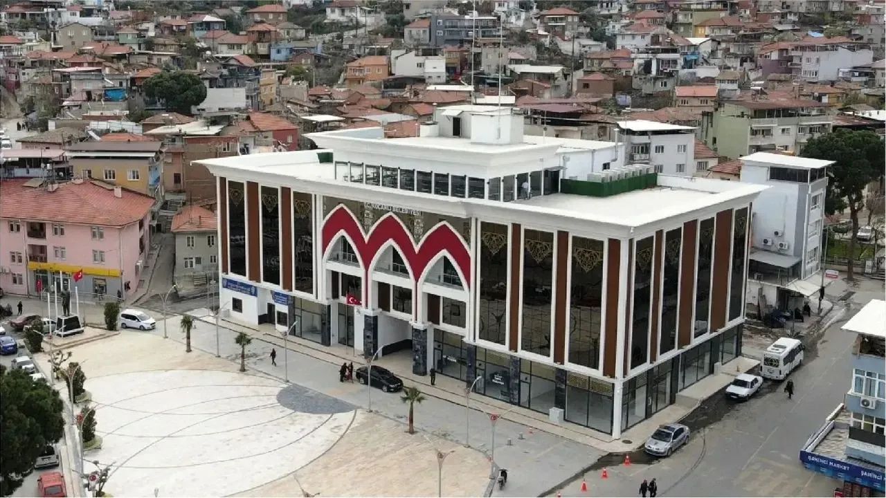 Koçarlı Meclisinde Ci̇mer Krizi! (1)