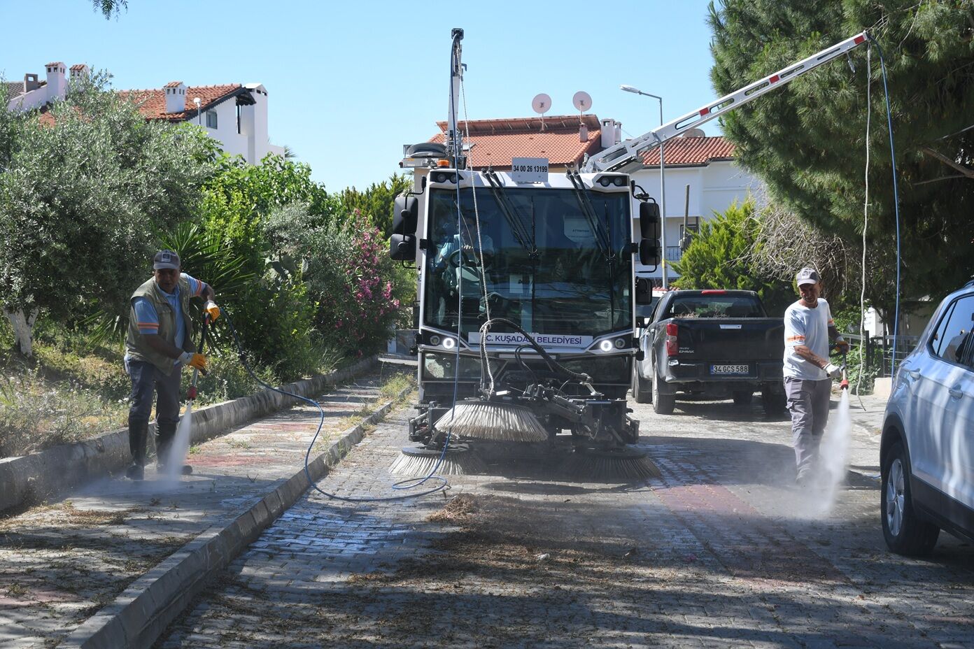 Kusadasinda Temizlikte Yeni Donem 667107 352E09