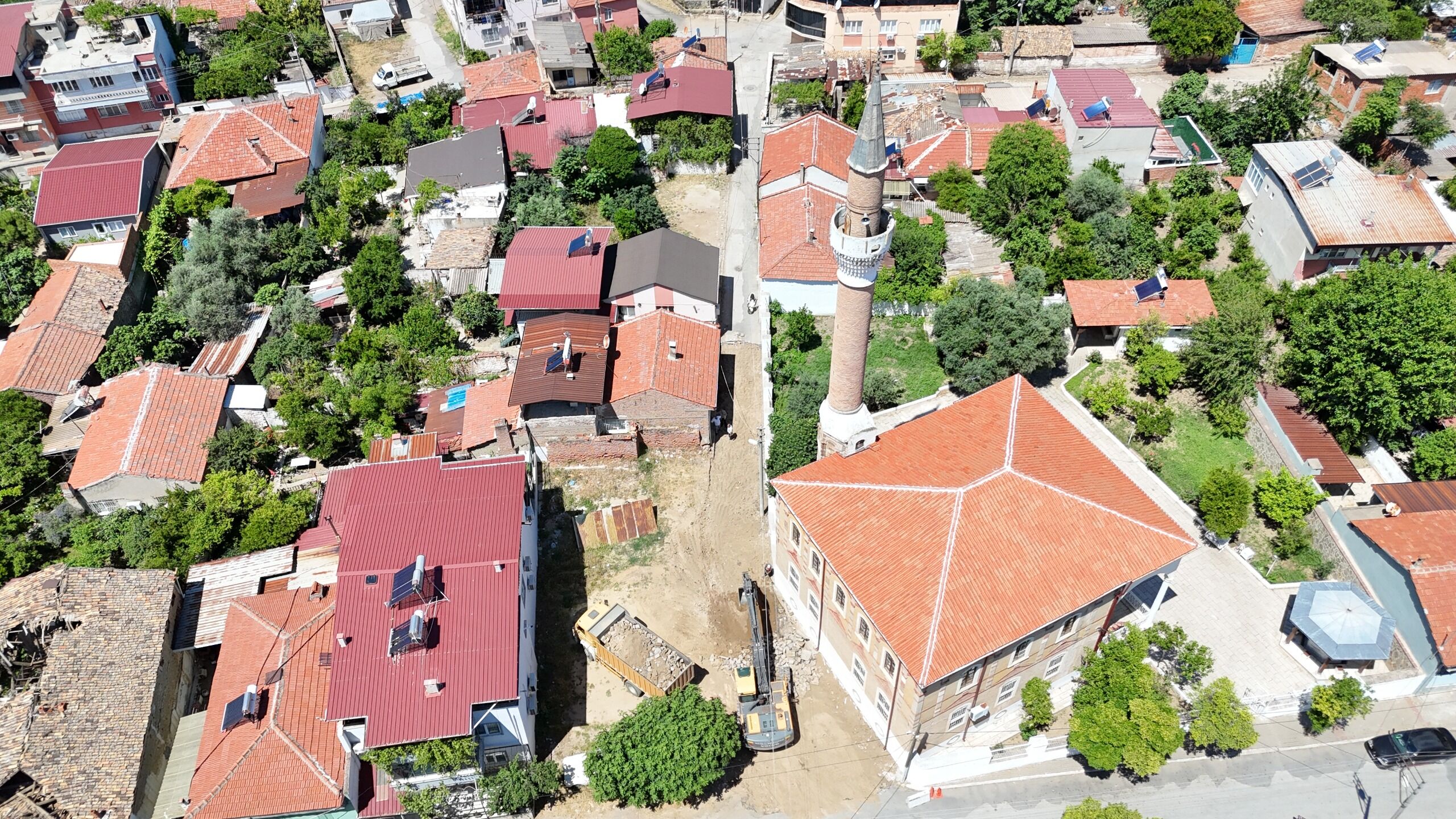 Nazilli Belediyesi Yollari Yeniliyor 666587 22197C