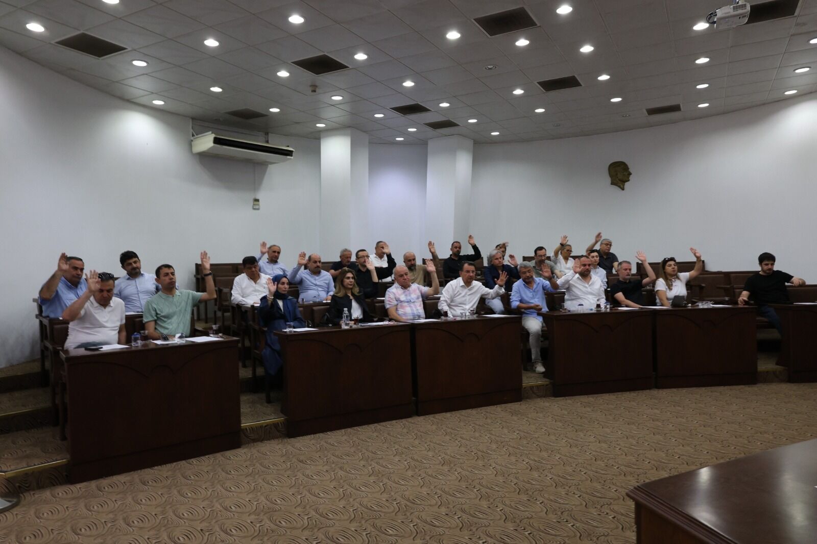 Nazilli Belediyesi’nde oy birliği: 5 gündem maddesi tek tek kabul edildi