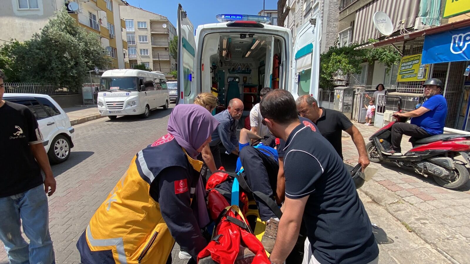 Nazilli’de Çarpmamak Için Fren Yaptı! Bir Anlık Refleks Canına Mal Oluyordu (1)