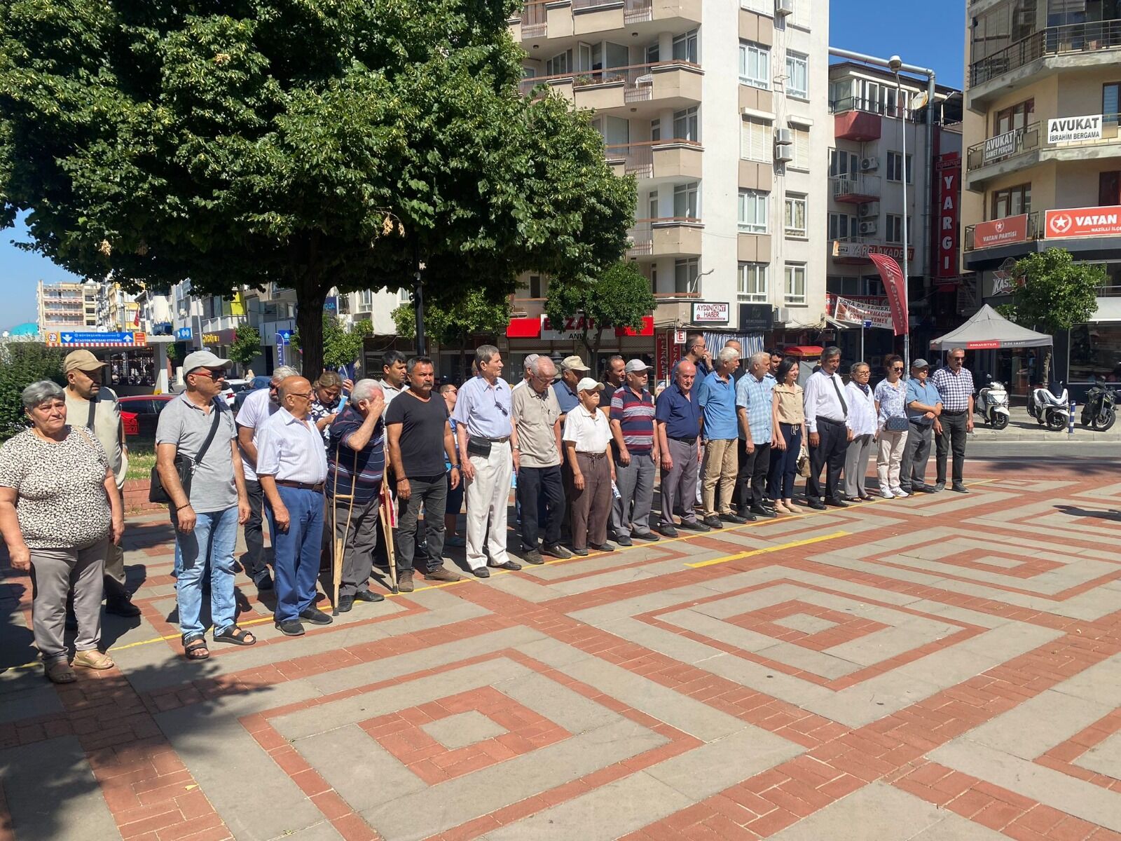 Nazilli’de Emekliler Günü törenine az katılım: Geçim sıkıntısı vurgusu
