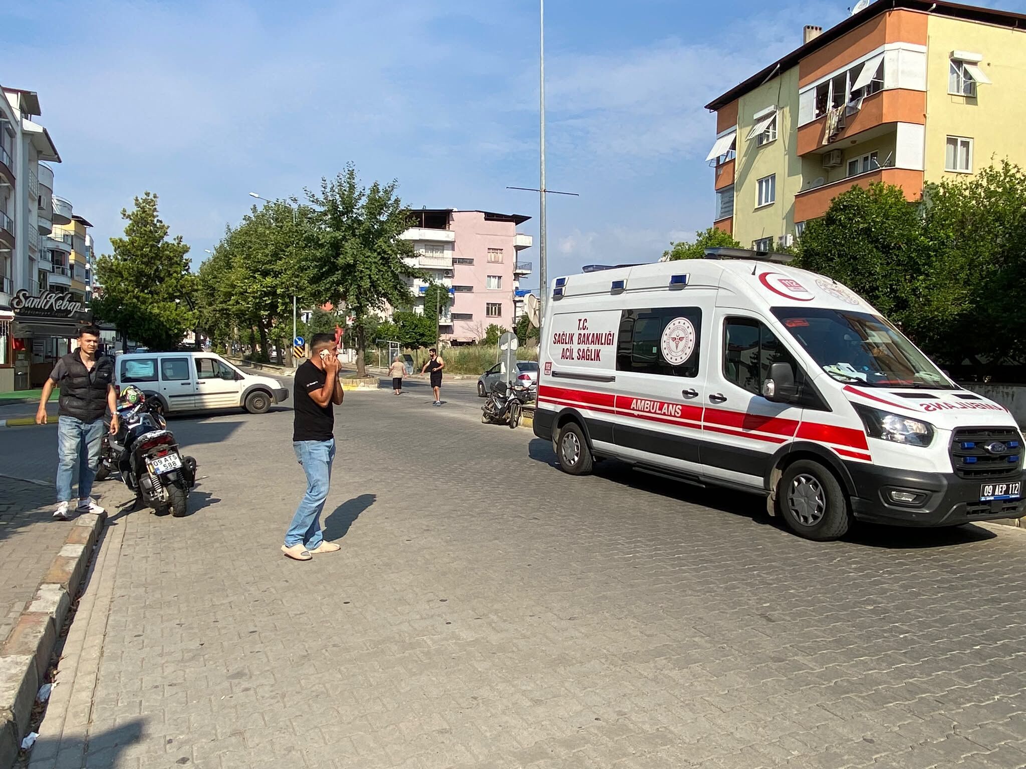 Nazilli'de feci kaza Motosiklet sürücüsü ölümden döndü