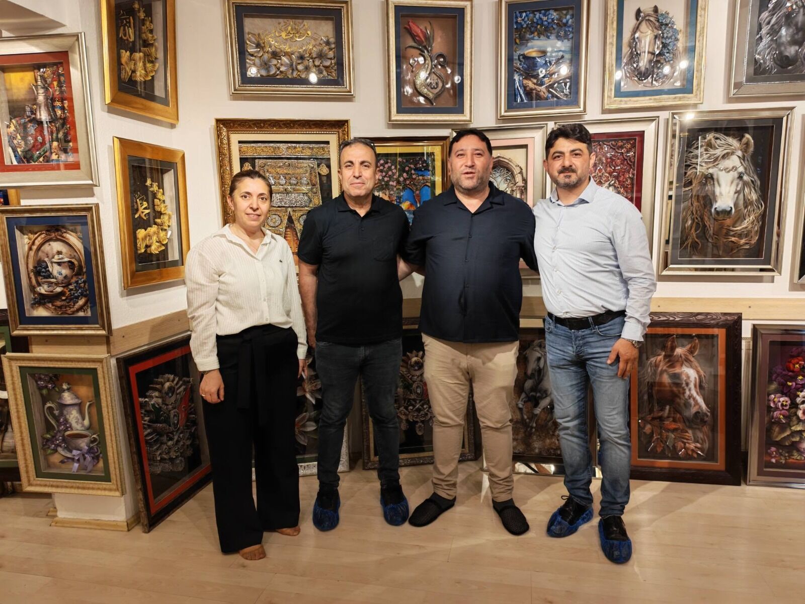 Nazilli’de sanat rüzgarı: Hüsn-i Hat, Ebru ve Rölyef sergisi açıldı