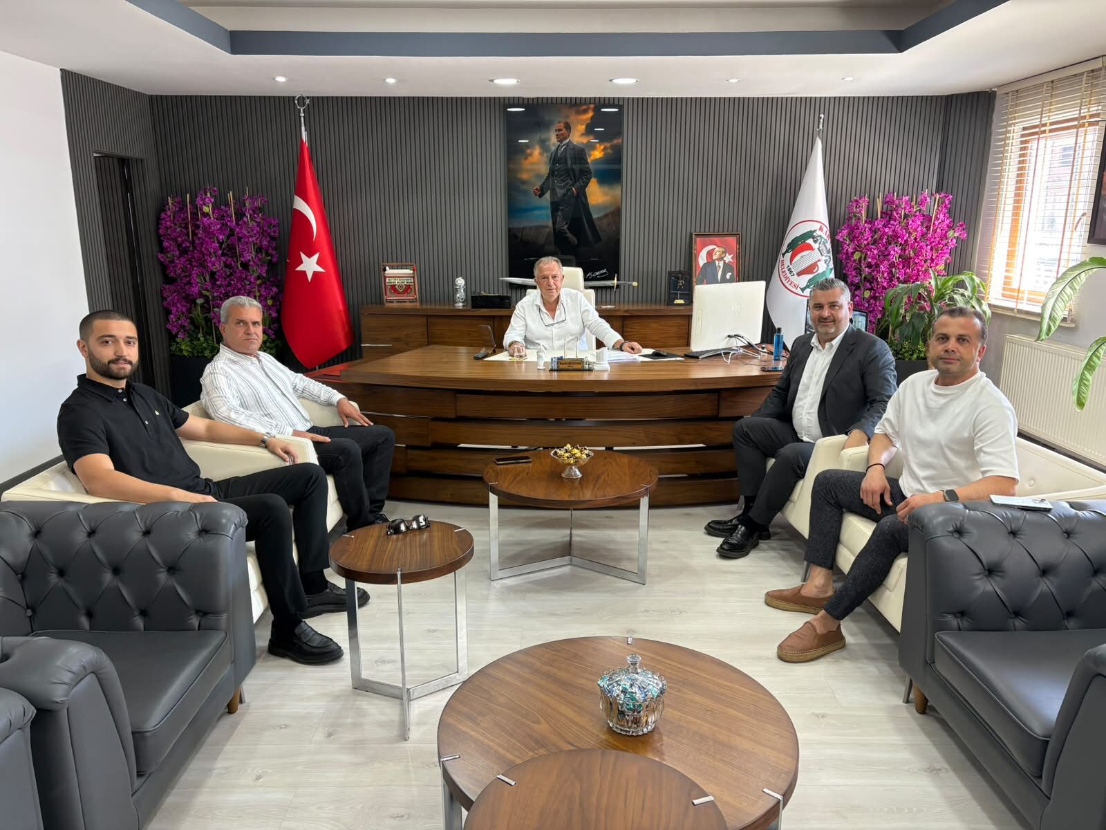 Nto Başkan Adayı Akgün’den NTO Başkan Adayı Akgün’den Karacasu çıkarmasıÇıkarması (2)