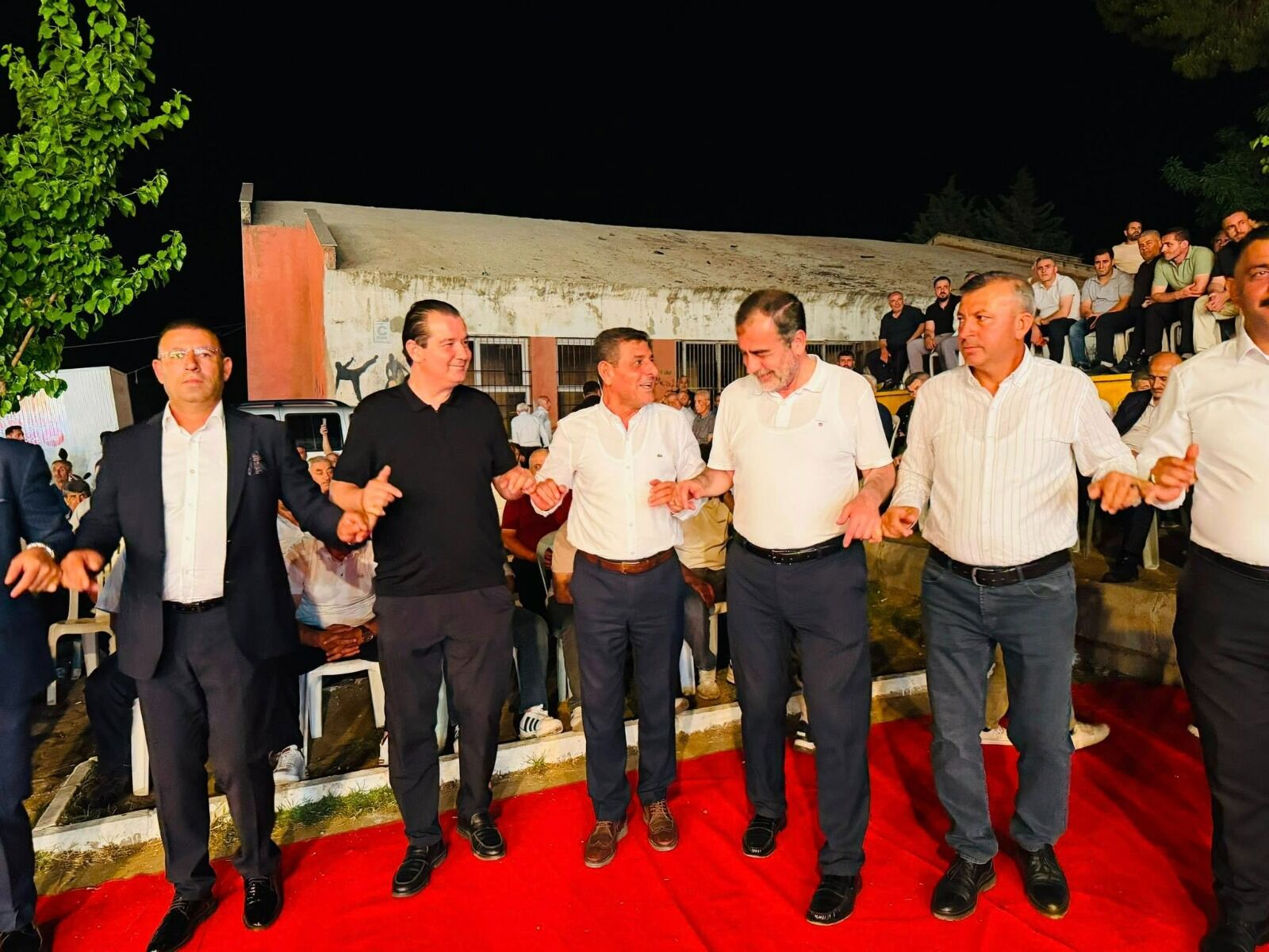 Osman Yozgatlı Mahallesi’nde Düğün Coşkusu Başkan Erdem Cinkara Ve Balkaya Ailelerinin Mutluluğuna Ortak Oldu (2)