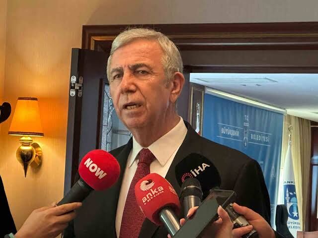 Özgür Özel yalnızlığı! Sen de mi Mansur