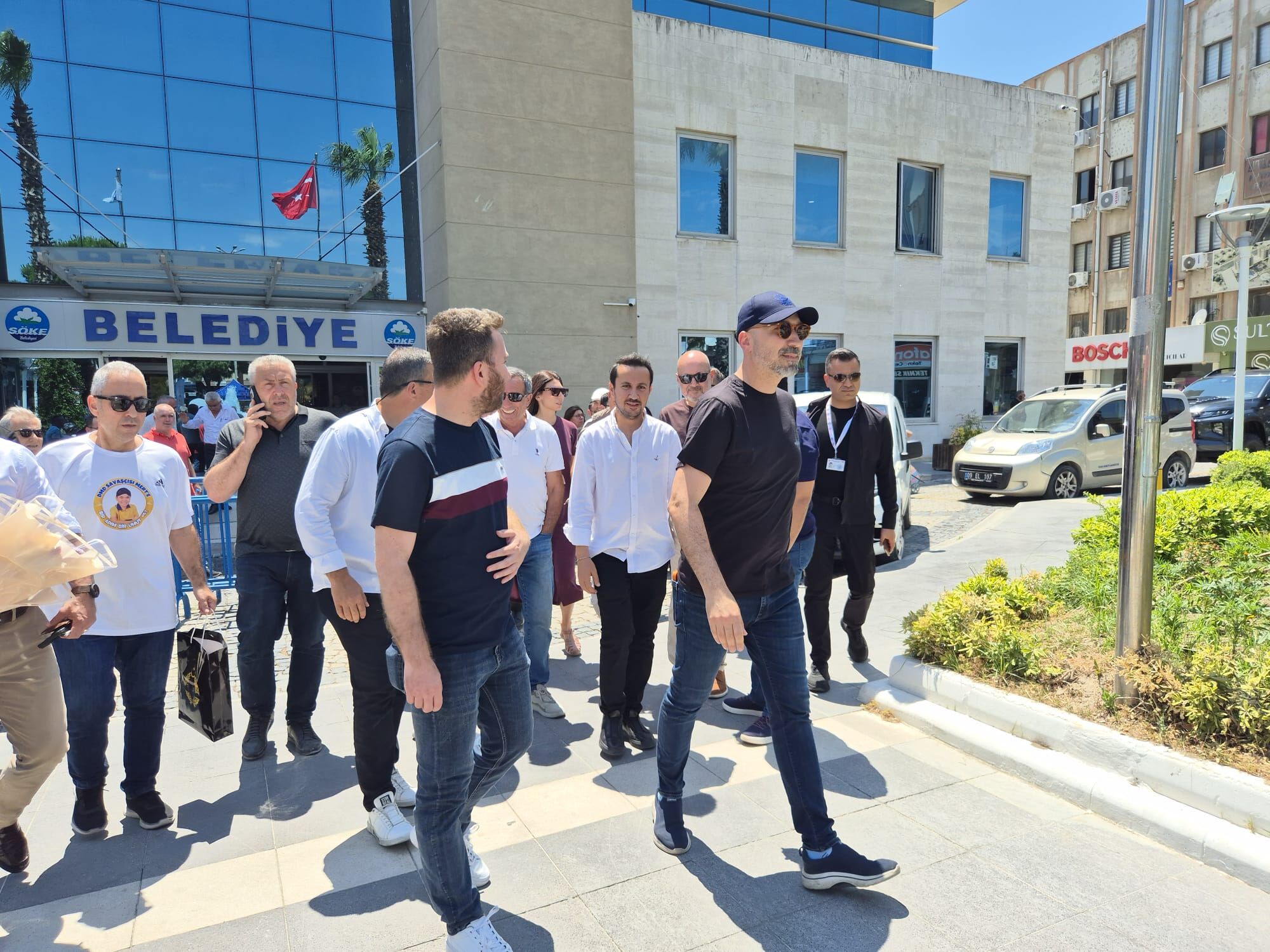 Söke tek yürek oldu: DMD’li Mert’in tedavisi için imza kampanyası