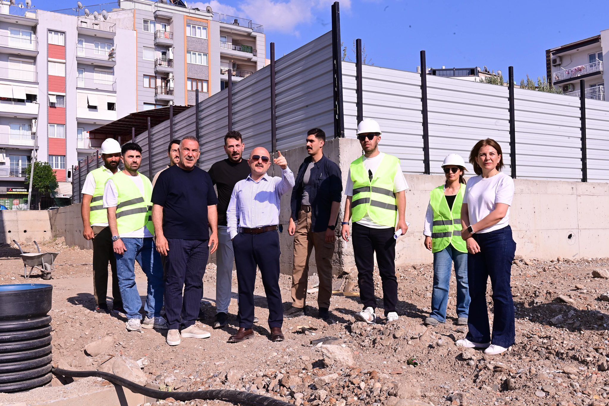 Vali Varol’dan Adnan Menderes Stadyumu’nda Inceleme (2)