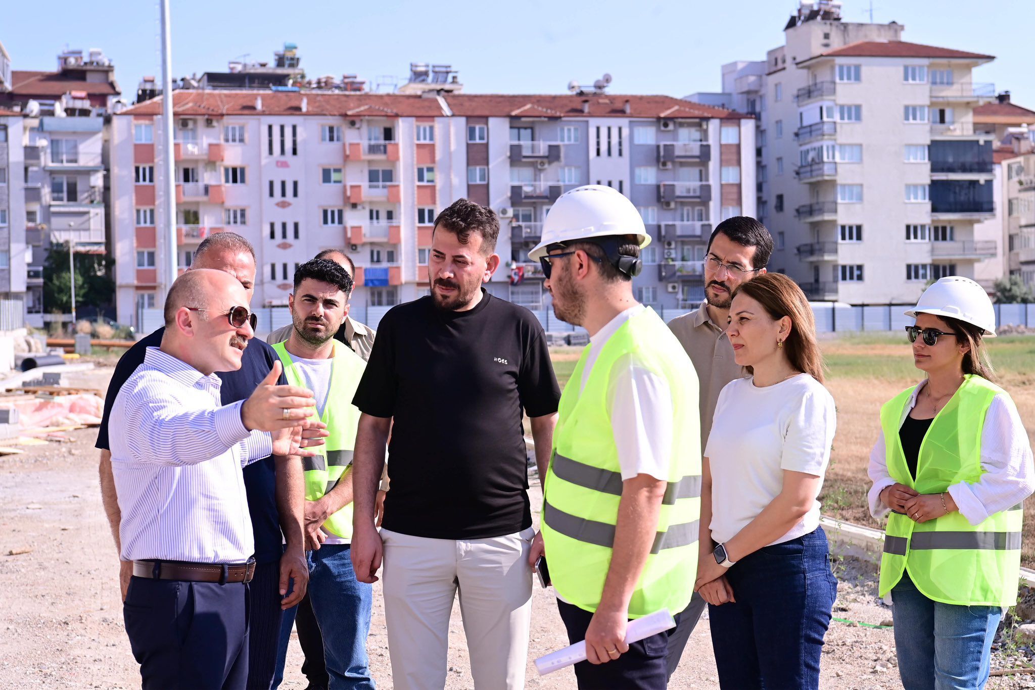 Vali Varol’dan Adnan Menderes Stadyumu’nda Inceleme (4)