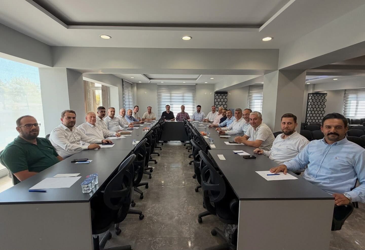 Ak Parti Aydın’da Kritik Toplantı! Yeni Dönemin Yol Haritası Belirlendi (1)