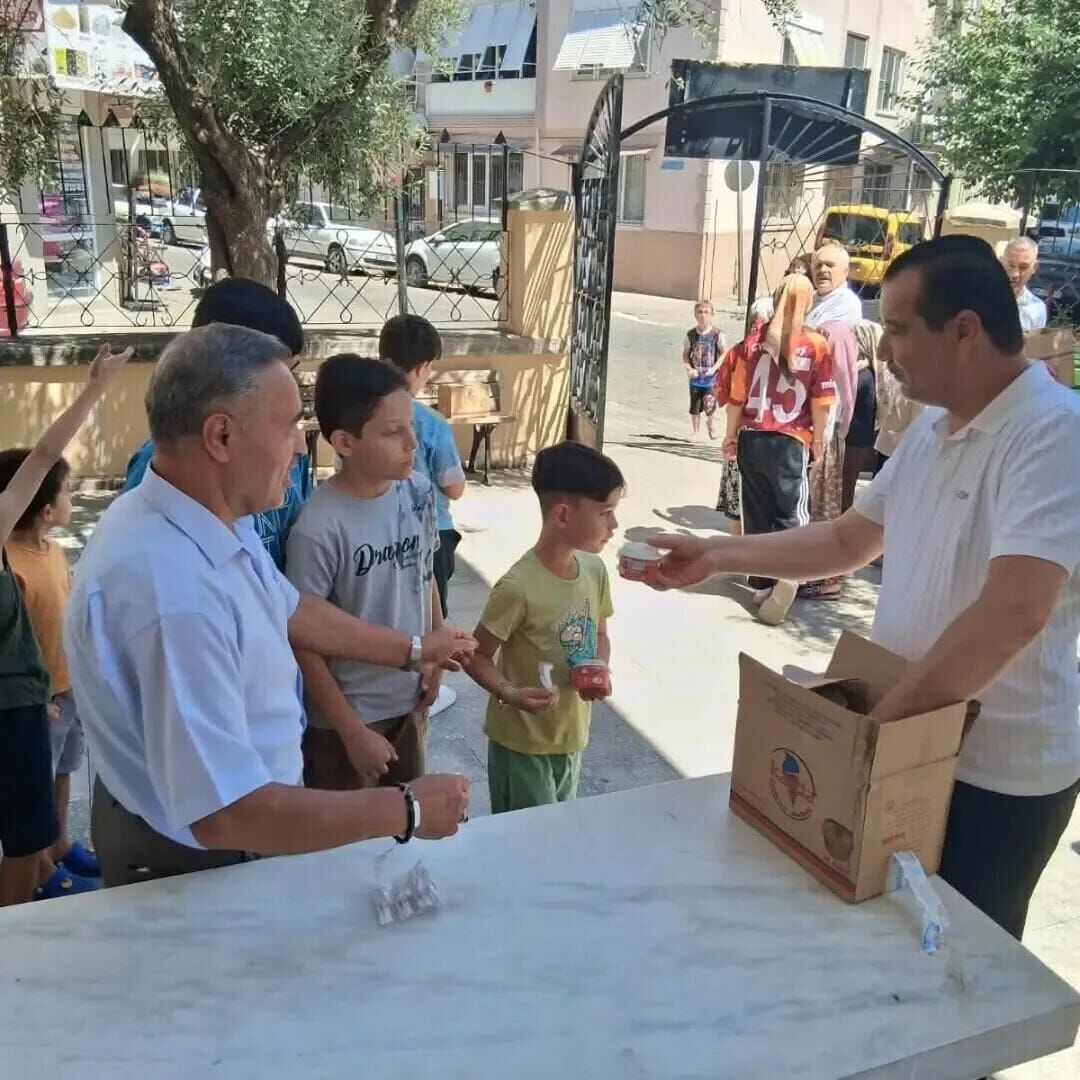 AK Parti Efeler'den yürekleri ısıtan hayır etkinliği