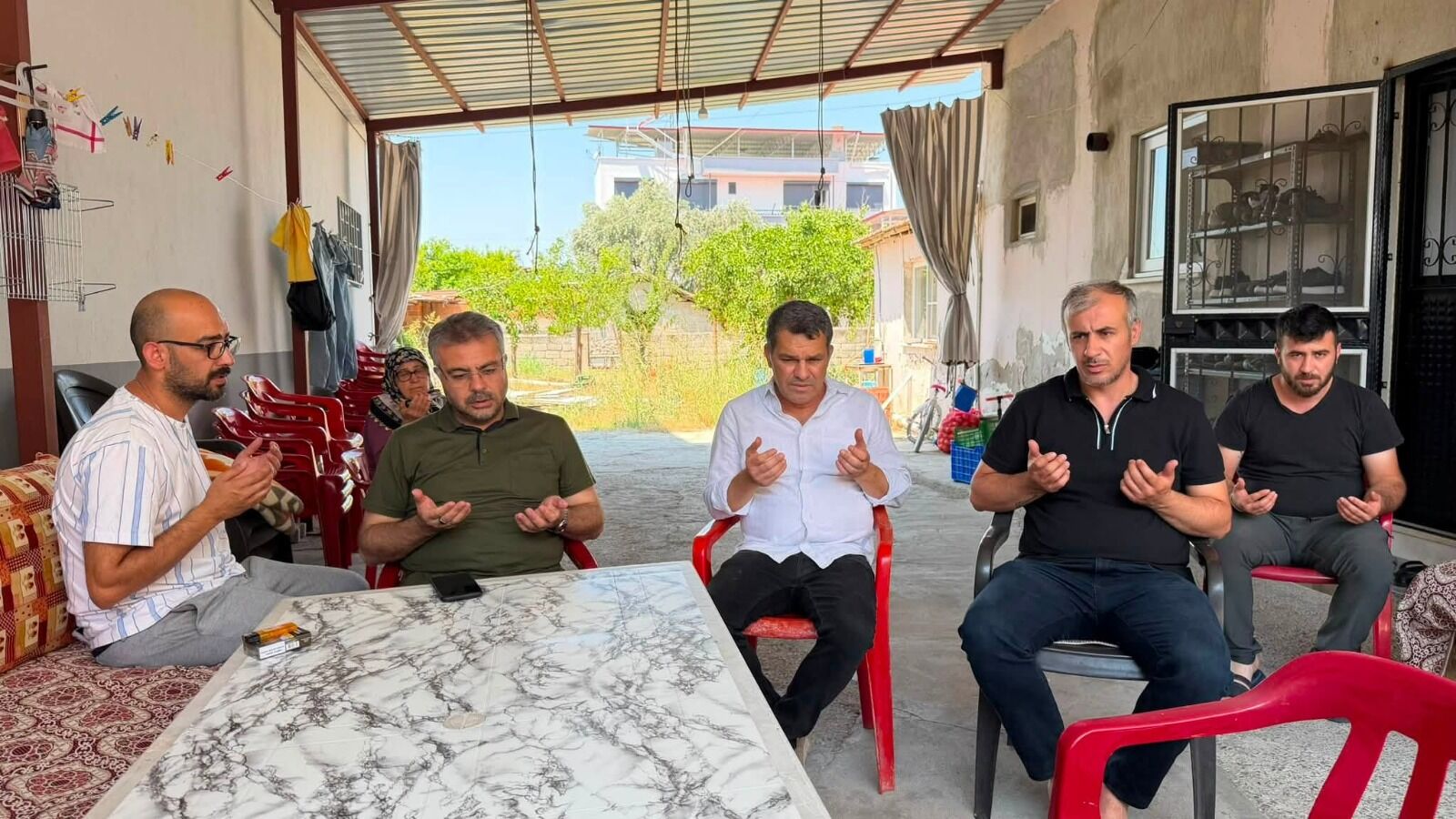 Ak Partili Özmen Hem Hüzne Hem Sevince Ortak Oldu (1)